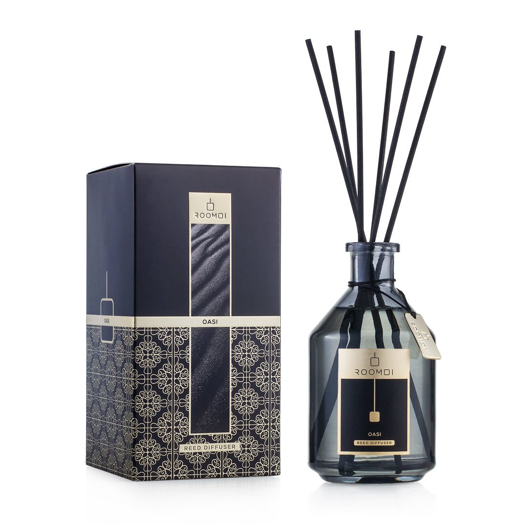 Roomoi Oasi Italian reed diffuser 500ml earthy luxury scent.